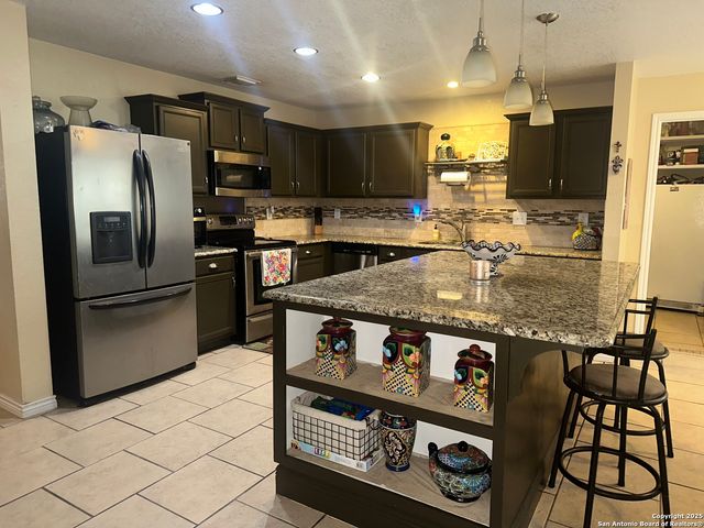 17199 Irongate Rail, San Antonio, TX 78247