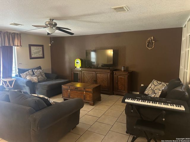 17199 Irongate Rail, San Antonio, TX 78247