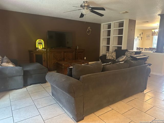 17199 Irongate Rail, San Antonio, TX 78247