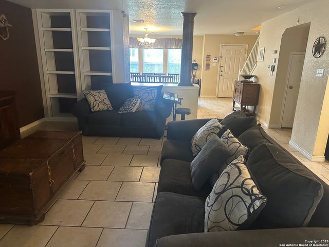 17199 Irongate Rail, San Antonio, TX 78247