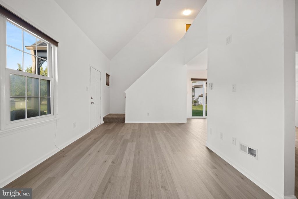 67 KNOLL DR, BLACKWOOD, NJ 08012 — photo 4