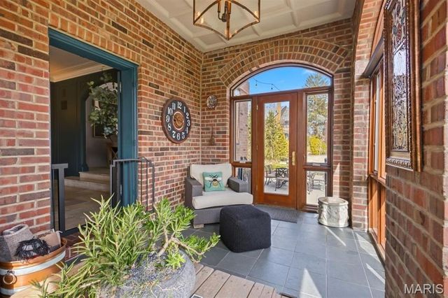 62 Lake Forest Drive, Richmond Heights, MO 63117