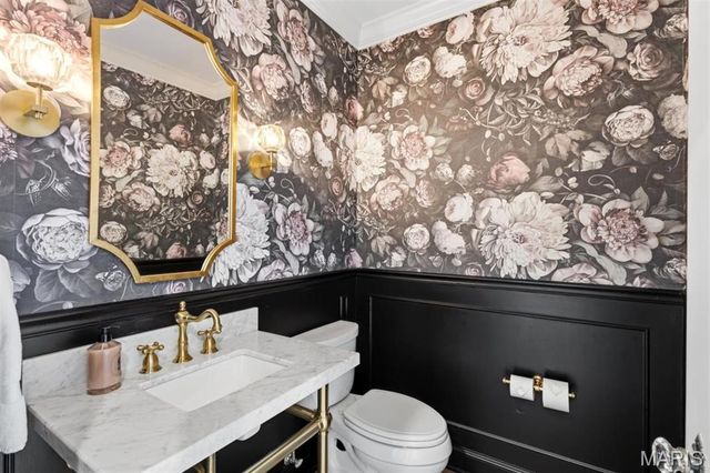 62 Lake Forest Drive, Richmond Heights, MO 63117