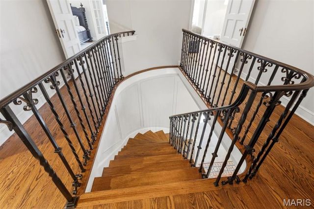 62 Lake Forest Drive, Richmond Heights, MO 63117