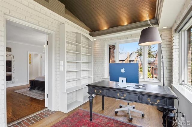 62 Lake Forest Drive, Richmond Heights, MO 63117