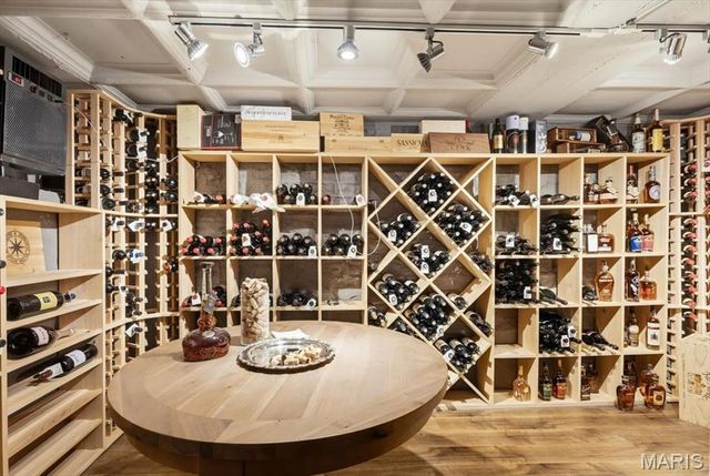 62 Lake Forest Drive, Richmond Heights, MO 63117