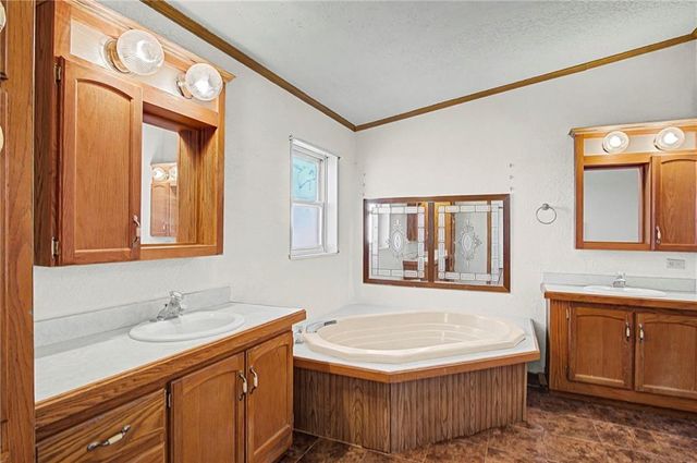 7473 Rawlins Road, Atchison, KS 66002