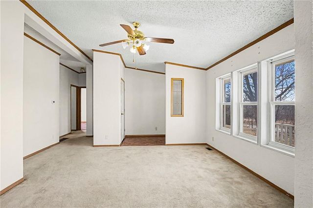 7473 Rawlins Road, Atchison, KS 66002