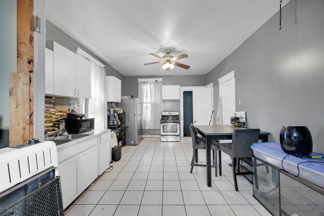 2334 S Trumbull Avenue, Chicago, IL 60623
