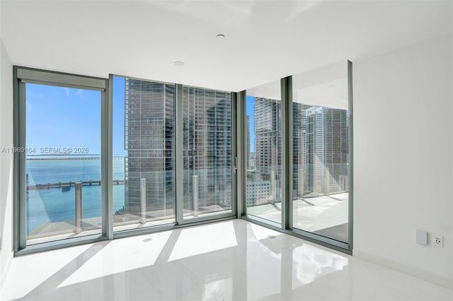 300 Biscayne Boulevard Way 2105W, Miami, FL 33131