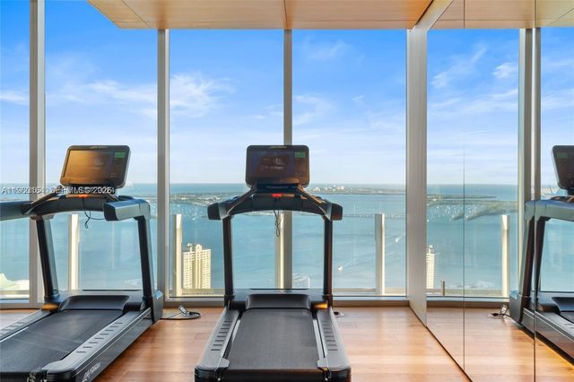 300 Biscayne Boulevard Way 2105W, Miami, FL 33131