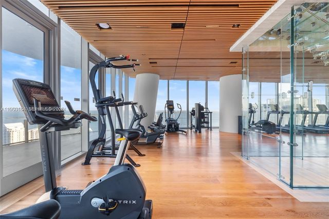 300 Biscayne Boulevard Way 2105W, Miami, FL 33131