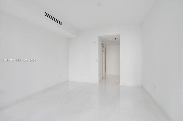 300 Biscayne Boulevard Way 2105W, Miami, FL 33131