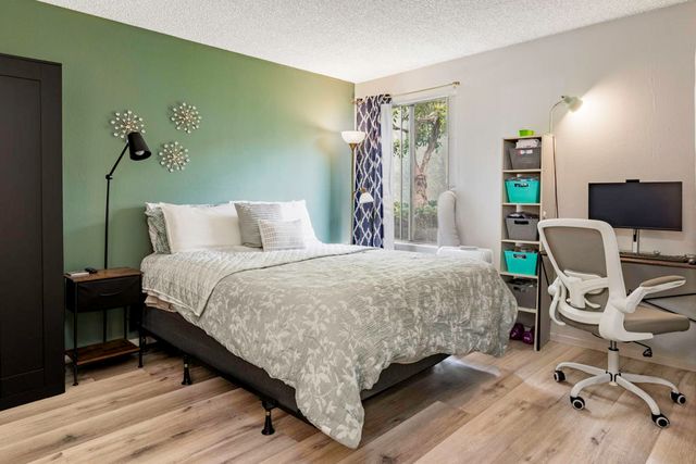 1000 W Macarthur Boulevard 61, Santa Ana, CA 92707