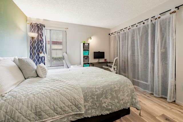 1000 W Macarthur Boulevard 61, Santa Ana, CA 92707