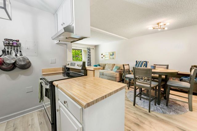 1000 W Macarthur Boulevard 61, Santa Ana, CA 92707