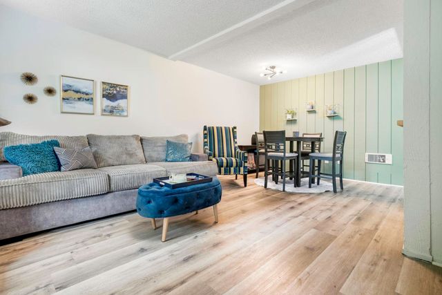 1000 W Macarthur Boulevard 61, Santa Ana, CA 92707