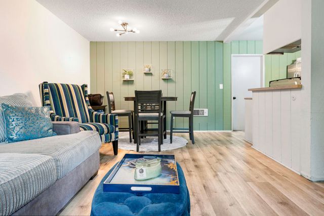 1000 W Macarthur Boulevard 61, Santa Ana, CA 92707