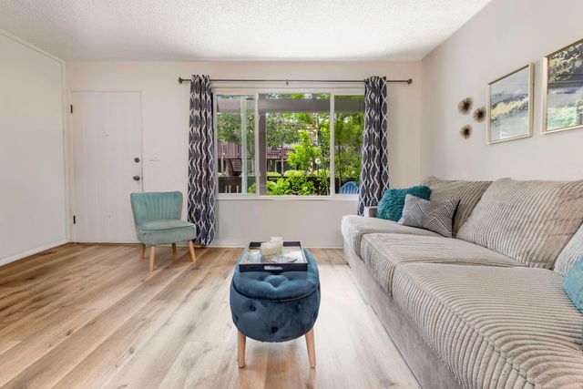 1000 W Macarthur Boulevard 61, Santa Ana, CA 92707