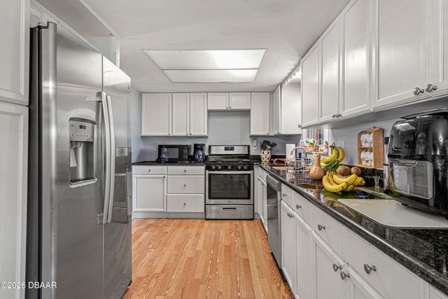 1319 S Paradise Lane, Daytona Beach, FL 32119