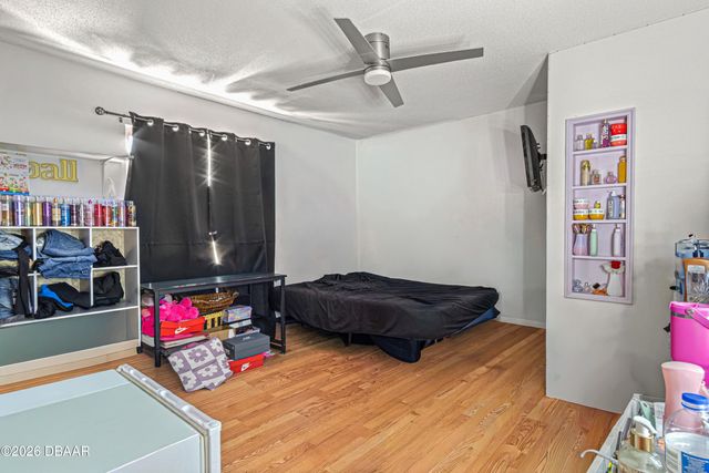 1319 S Paradise Lane, Daytona Beach, FL 32119