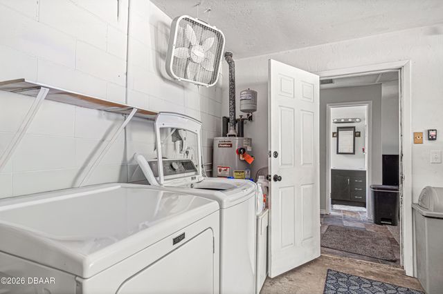 1319 S Paradise Lane, Daytona Beach, FL 32119