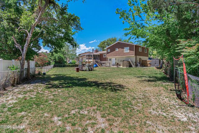 1319 S Paradise Lane, Daytona Beach, FL 32119