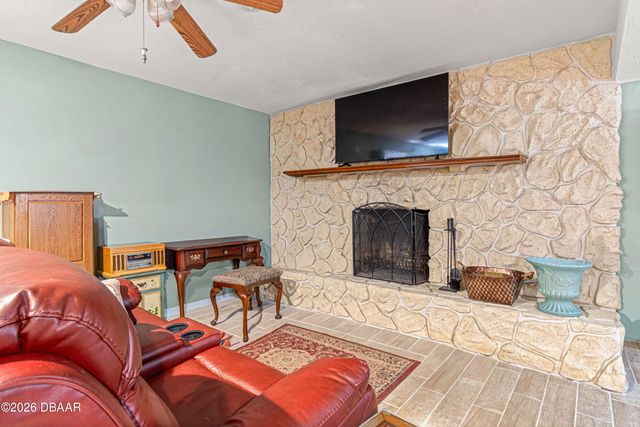 1319 S Paradise Lane, Daytona Beach, FL 32119