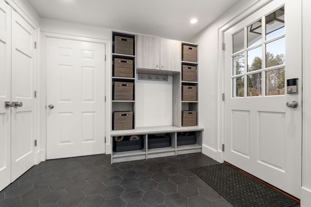 389 Grove St, Needham, MA 02492