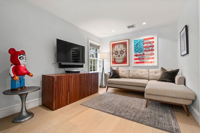 389 Grove St, Needham, MA 02492