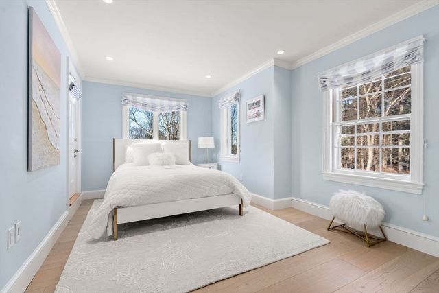 389 Grove St, Needham, MA 02492