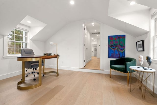 389 Grove St, Needham, MA 02492