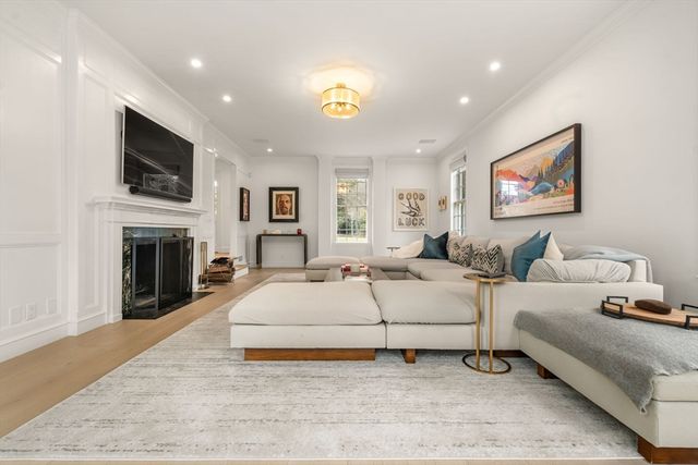 389 Grove St, Needham, MA 02492