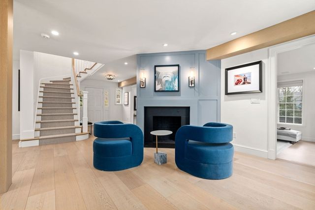 389 Grove St, Needham, MA 02492