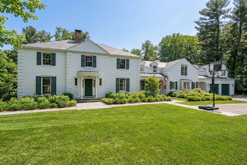 389 Grove St, Needham, MA 02492
