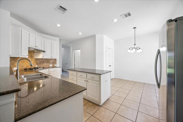 43 White Magnolia CIR, Austin, TX 78734