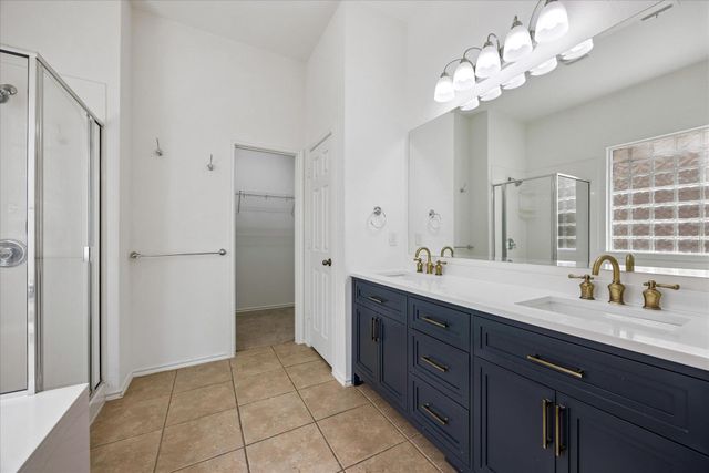 43 White Magnolia CIR, Austin, TX 78734