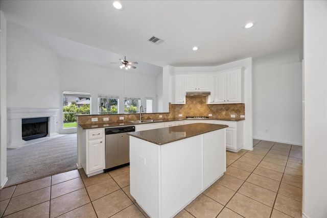 43 White Magnolia CIR, Austin, TX 78734