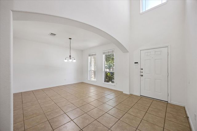 43 White Magnolia CIR, Austin, TX 78734
