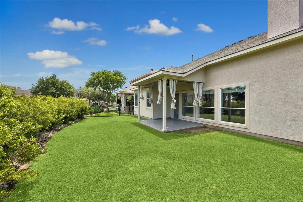 43 White Magnolia CIR, Austin, TX 78734