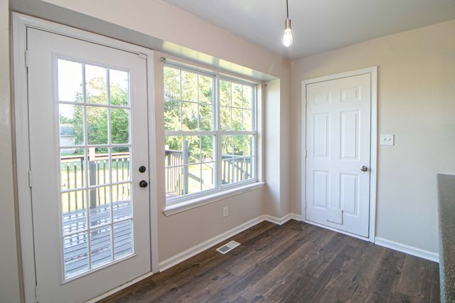529 Indian Ave, Oak Grove, KY 42262