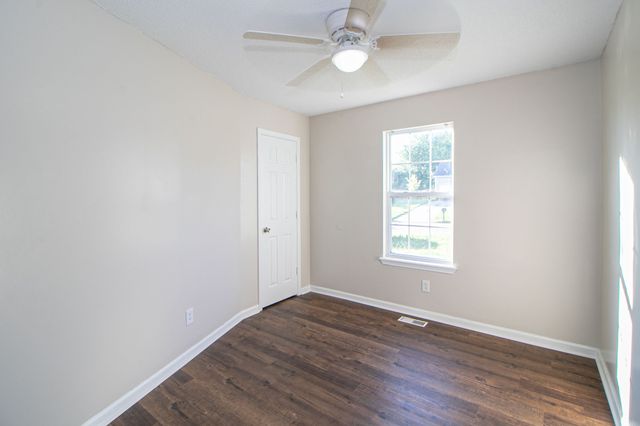529 Indian Ave, Oak Grove, KY 42262