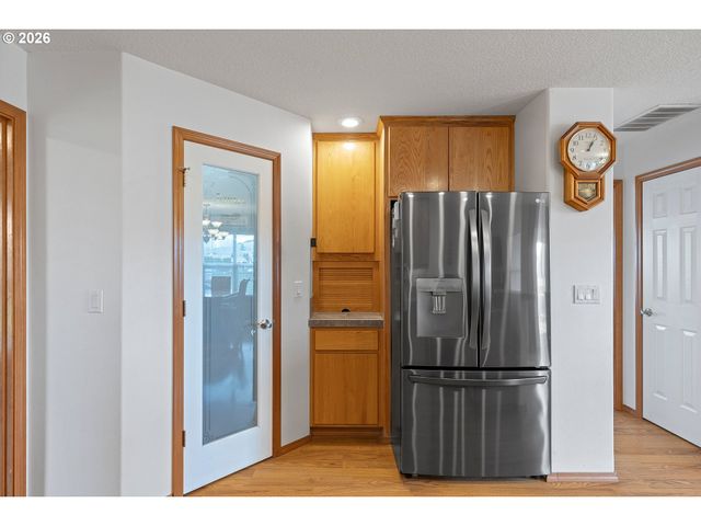 561 Nw EVANS St, Sheridan, OR 97378