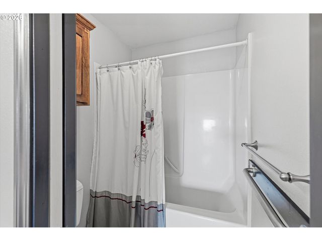 561 Nw EVANS St, Sheridan, OR 97378