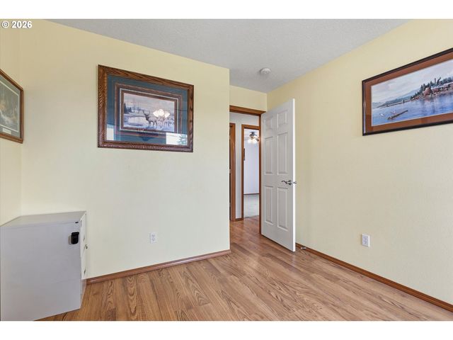 561 Nw EVANS St, Sheridan, OR 97378