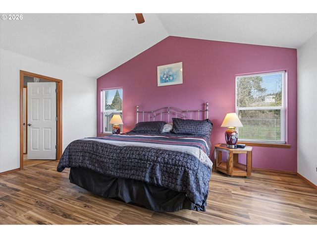 561 Nw EVANS St, Sheridan, OR 97378