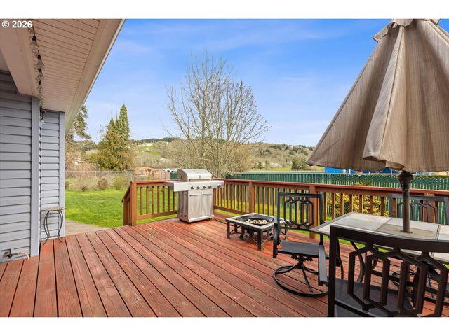 561 Nw EVANS St, Sheridan, OR 97378