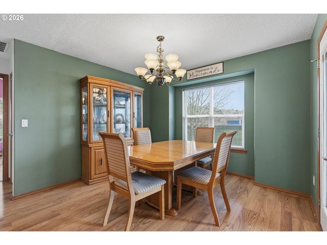 561 Nw EVANS St, Sheridan, OR 97378