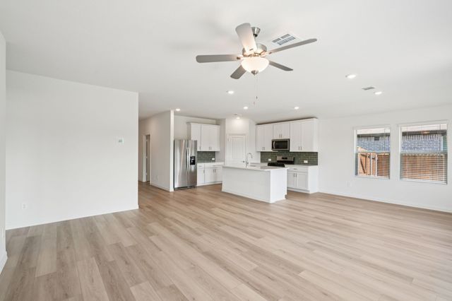 1022 Eagle Run Lane, Lavon, TX 75166