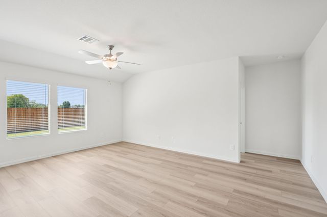 1022 Eagle Run Lane, Lavon, TX 75166